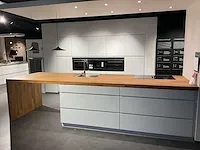 Kvik mano white showroom co17-0011 keukenopstelling