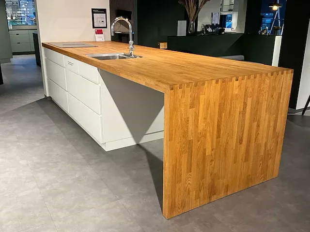 Kvik mano white showroom co17-0011 keukenopstelling - afbeelding 15 van  21