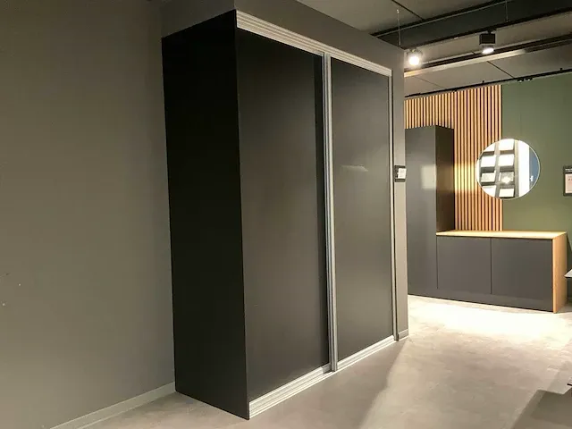 Kvik modulo 16 inbouw kleerkast - afbeelding 1 van  3