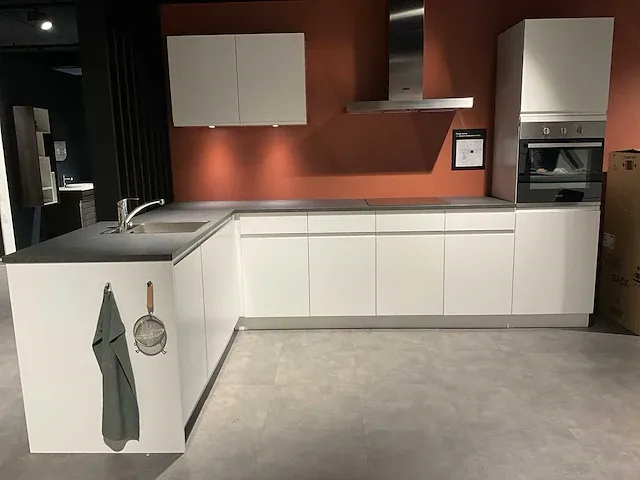 Kvik noliam showroom co17-0009 keukenopstelling - afbeelding 1 van  14