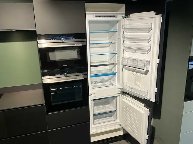 Kvik prato black showroom co17-0018 keukenopstelling - afbeelding 15 van  17