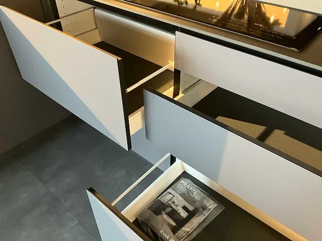 Kvik prato grey showroom co17-0008 keukenopstelling - afbeelding 3 van  19