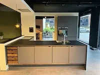 Kvik prato grey showroom co17-0008 keukenopstelling