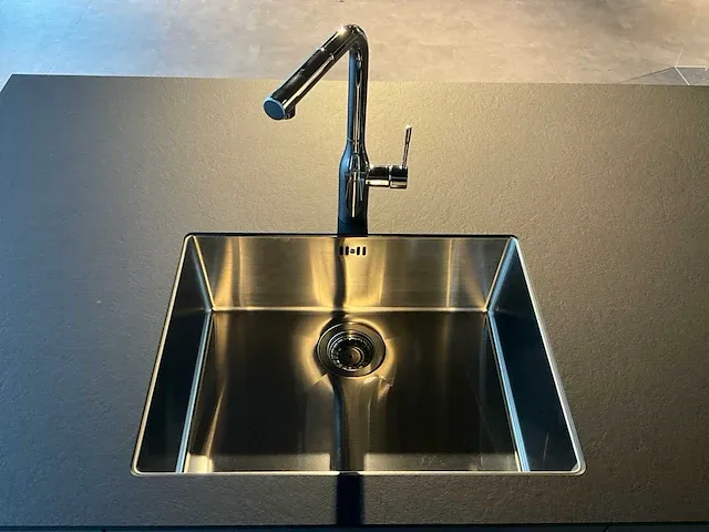 Kvik prato grey showroom co17-0008 keukenopstelling - afbeelding 18 van  19