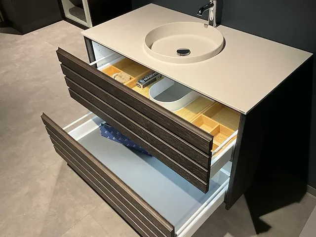 Kvik showroom cima hangkast badkamermeubel - afbeelding 4 van  6