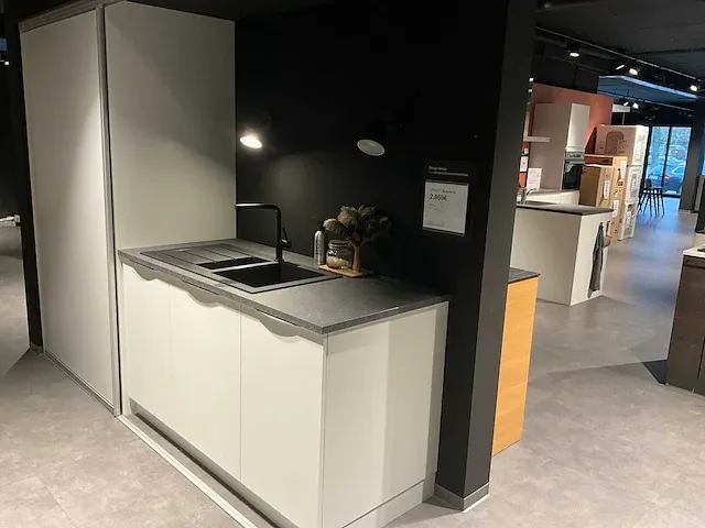 Kvik showroom inbouw wasruimte - afbeelding 1 van  9