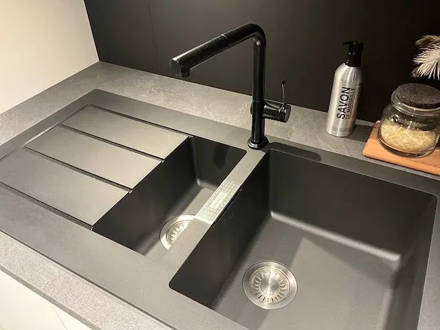 Kvik showroom inbouw wasruimte - afbeelding 3 van  9