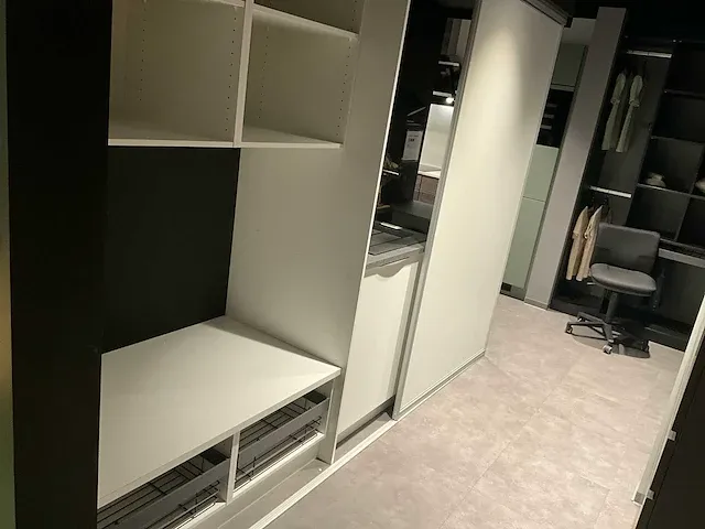 Kvik showroom inbouw wasruimte - afbeelding 6 van  9