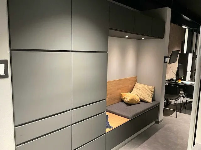 Kvik showroom mano inbouw zithoek - afbeelding 2 van  6