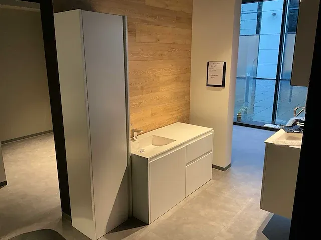 Kvik showroom tinta white hangkast badkamermeubel - afbeelding 1 van  4