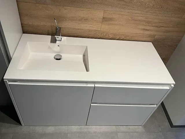 Kvik showroom tinta white hangkast badkamermeubel - afbeelding 2 van  4