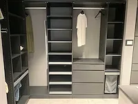 Kvik showroom vario19 inbouw l-vorm dressing - afbeelding 1 van  4