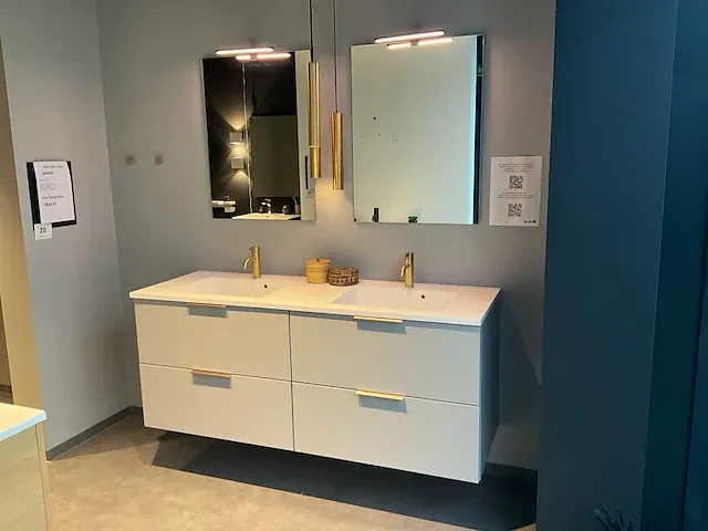 Kvik showroom veda pure grey hangkast badkamermeubel - afbeelding 1 van  5
