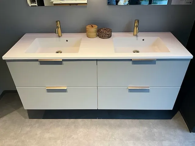 Kvik showroom veda pure grey hangkast badkamermeubel - afbeelding 2 van  5