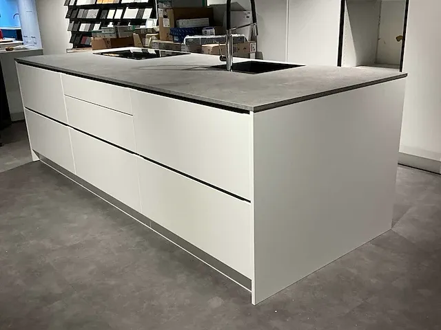 Kvik tinta white showroom co21-0299 keukenopstelling - afbeelding 4 van  11