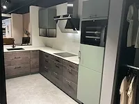 Kvik veda dark oak / green showroom co21-0157 keukenopstelling - afbeelding 7 van  14