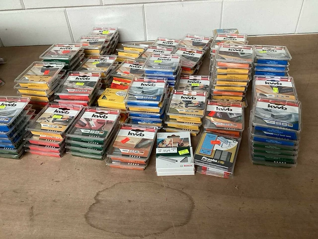 Kwb mix kavel diverse nieten (125x) - afbeelding 1 van  8