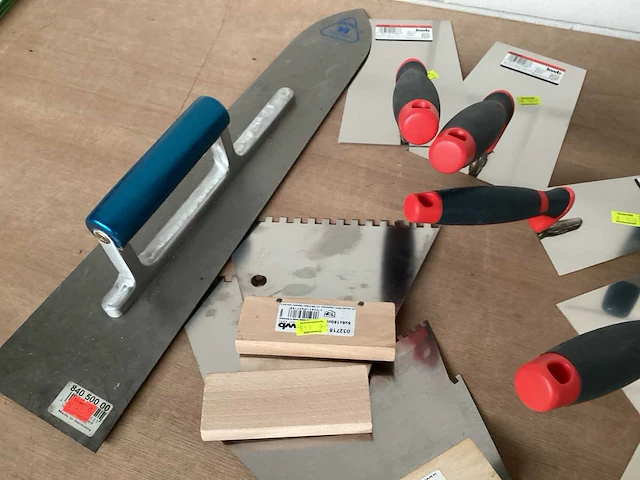 Kwb mix kavel lijmkammen en spatels - afbeelding 4 van  4