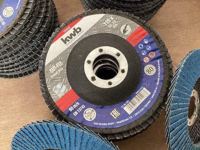 Kwb slijpmop lamellenschijf (70x) - afbeelding 3 van  3