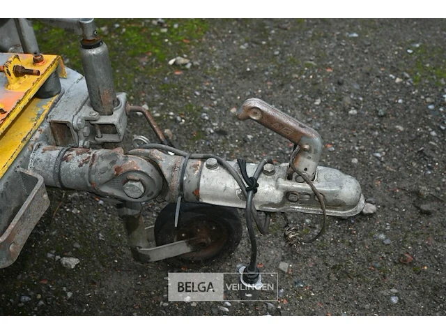 Kwh bladzuiger op aanhangwagen - afbeelding 9 van  9