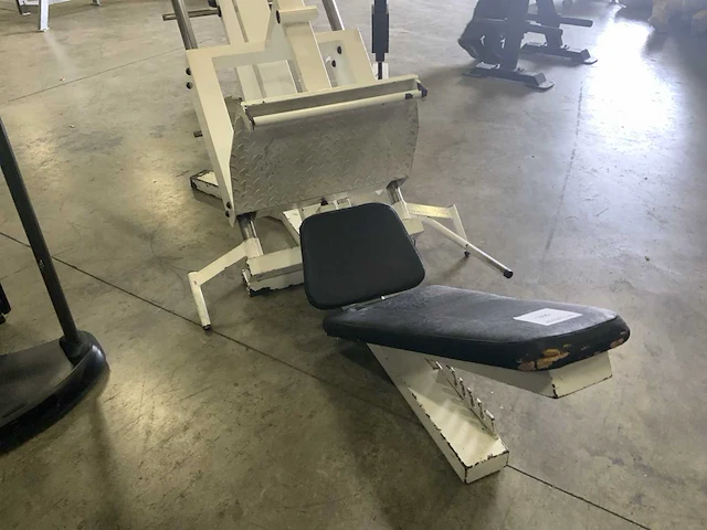 Kwk 45 graden legpress krachtstation - afbeelding 4 van  5