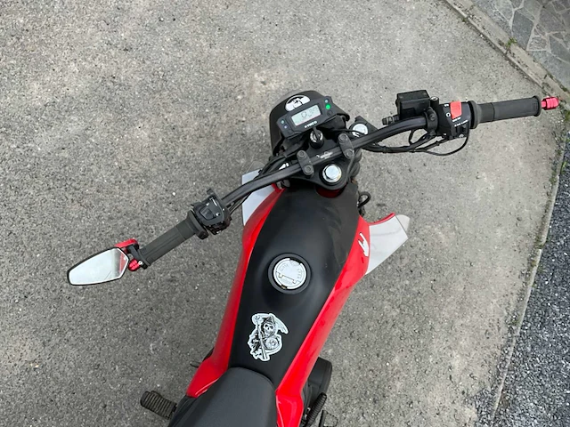 Kymco - kp-w 125 - motorfiets - afbeelding 6 van  19
