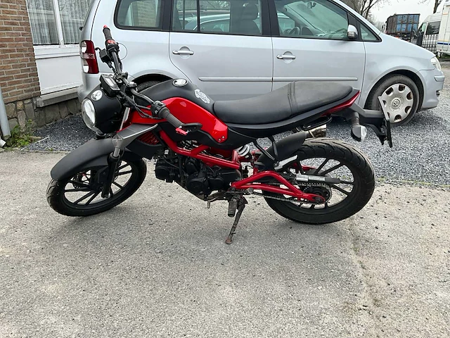 Kymco - kp-w 125 - motorfiets - afbeelding 8 van  19