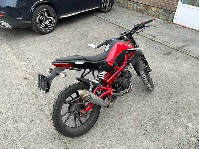Kymco - kp-w 125 - motorfiets - afbeelding 15 van  19