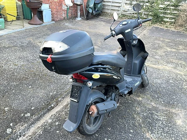 Kymco agility scooter - afbeelding 4 van  7