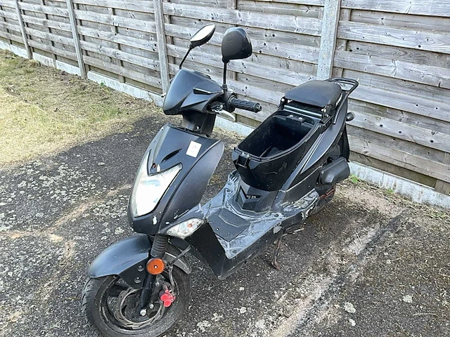 Kymco agility scooter - afbeelding 1 van  7