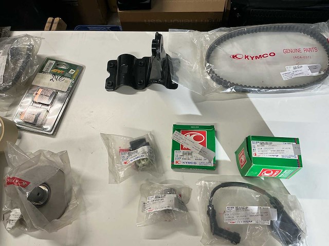 Kymco maxer mxx 250-300 onderdeel - afbeelding 4 van  10