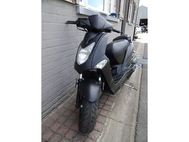 Kymco - afbeelding 2 van  8
