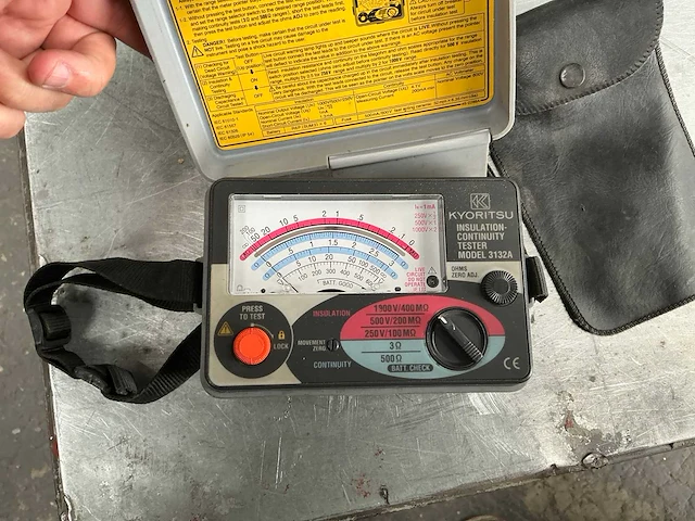 Kyoritsu 8031 draaiveldmeter - afbeelding 2 van  3