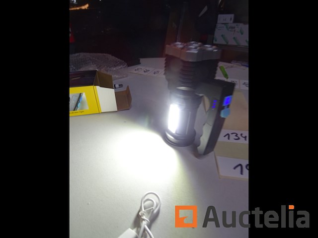 L-20 led-zaklamp met handvat - afbeelding 4 van  5