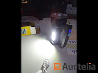 L-20 led-zaklamp met handvat - afbeelding 4 van  5