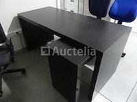 L-vormig bureau met 4 stoelen op wieltjes - afbeelding 3 van  11