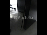 L-vormig bureau met 4 stoelen op wieltjes - afbeelding 7 van  11