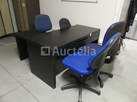 L-vormig bureau met 4 stoelen op wieltjes - afbeelding 8 van  11