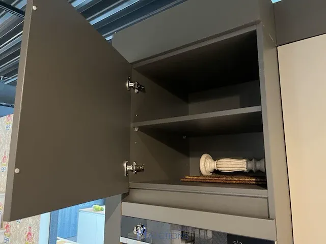L-vormige keuken met eiland - afbeelding 4 van  27