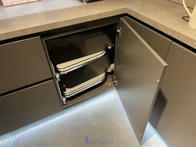 L-vormige keuken met eiland - afbeelding 11 van  27