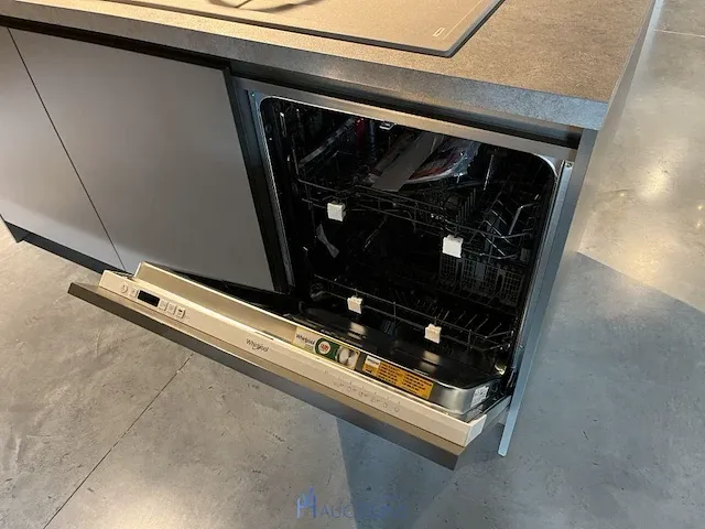 L-vormige keuken met eiland - afbeelding 23 van  27