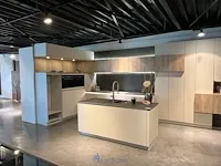 L-vormige keuken met eiland - afbeelding 12 van  27