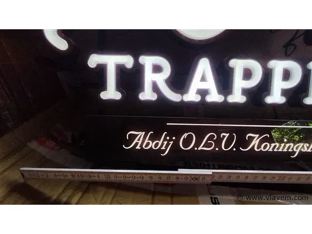 La trappe originele neon led reclame paneel - afbeelding 7 van  10