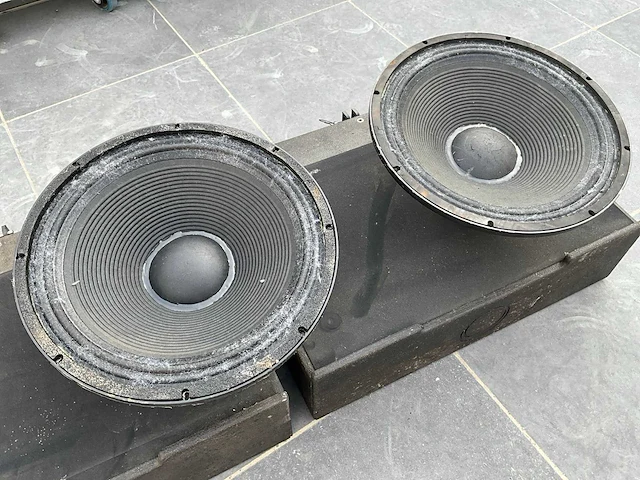 Lab gruppen / turbosound - tfa-600 - flex array system - afbeelding 22 van  37