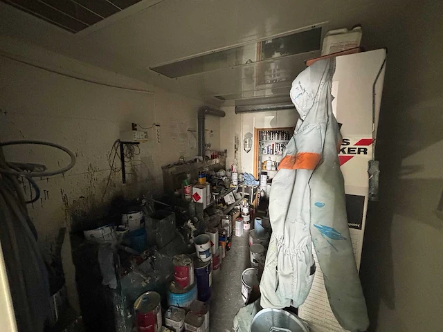 Laboratorium cabine met afzuiging - afbeelding 10 van  11