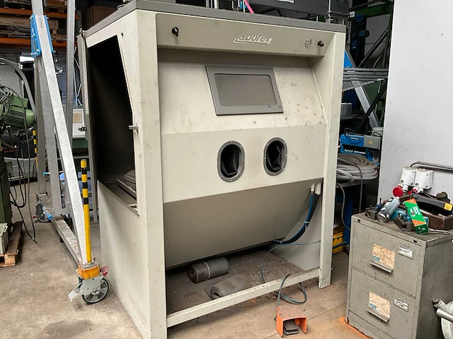 Laborex 1500p drukstraalcabine + band - afbeelding 1 van  9