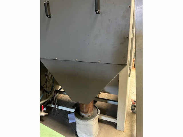 Laborex 1500p drukstraalcabine + band - afbeelding 5 van  9