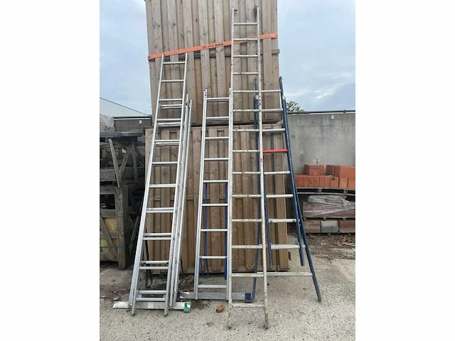 Ladder en trap - partij ladders - afbeelding 2 van  2