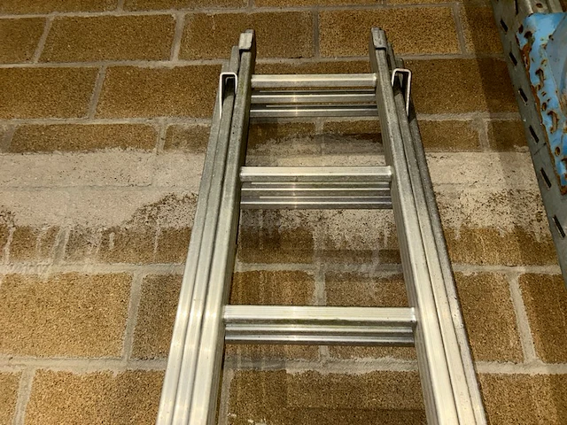 Ladder - afbeelding 1 van  3