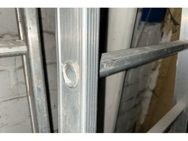 Ladder - afbeelding 3 van  3